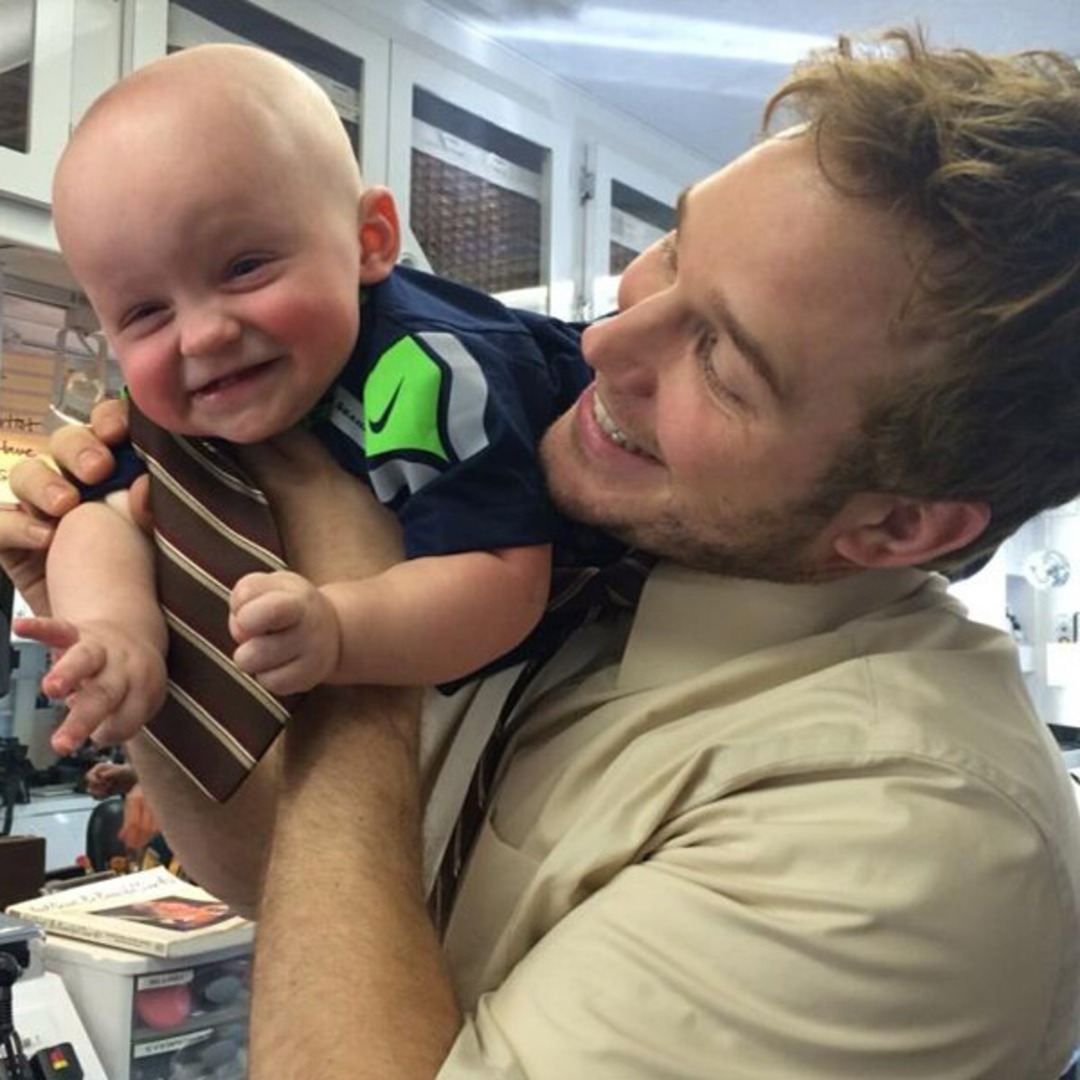 Chris Pratt Tweets Adorable Pic Holding His Son Jack E! Online